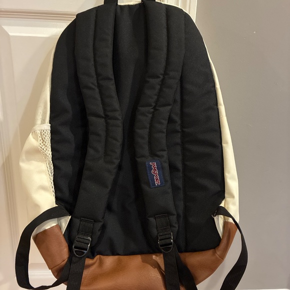 Large Jansport backpack - Picture 3 of 4